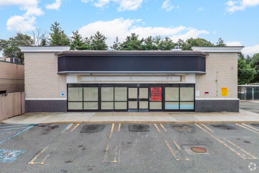 More Photos Of 964 Merrick Rd, Baldwin Convenience Store For Sale