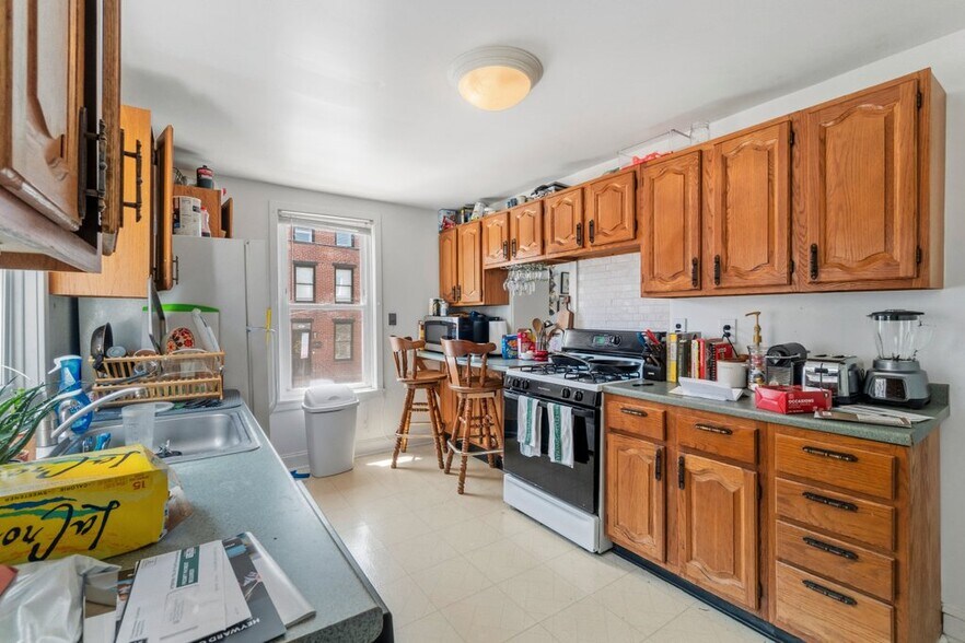 More Photos Of 1137 Battery Ave, Baltimore Multifamily For Sale