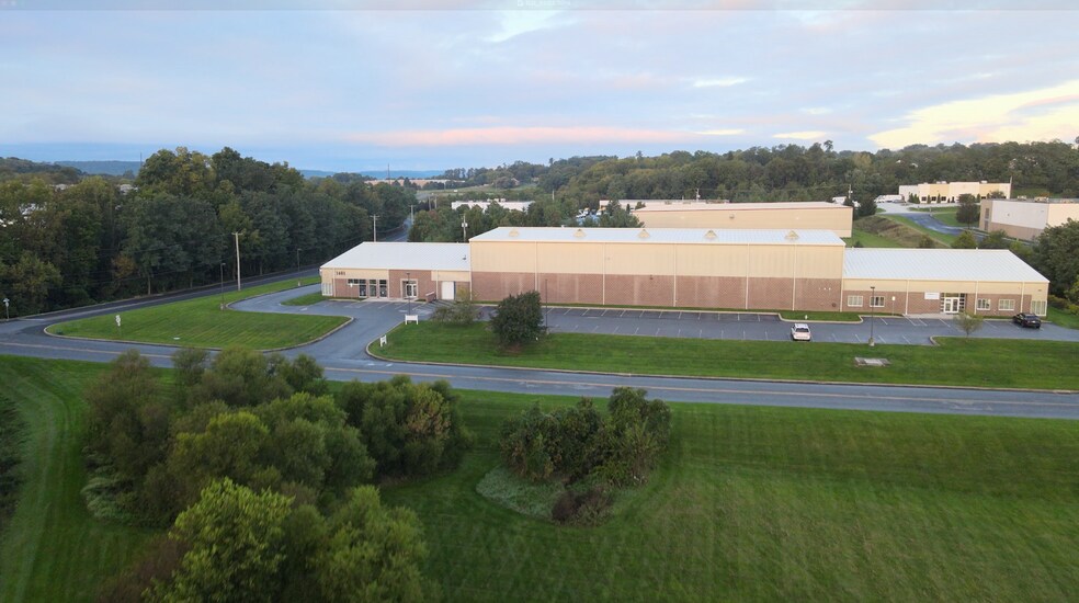 More Photos Of 1401 AIP Dr, Middletown Warehouse For Sale