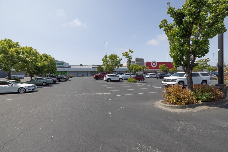 More Photos Of 425 Rohnert Park Expy W, Rohnert Park Freestanding For Lease