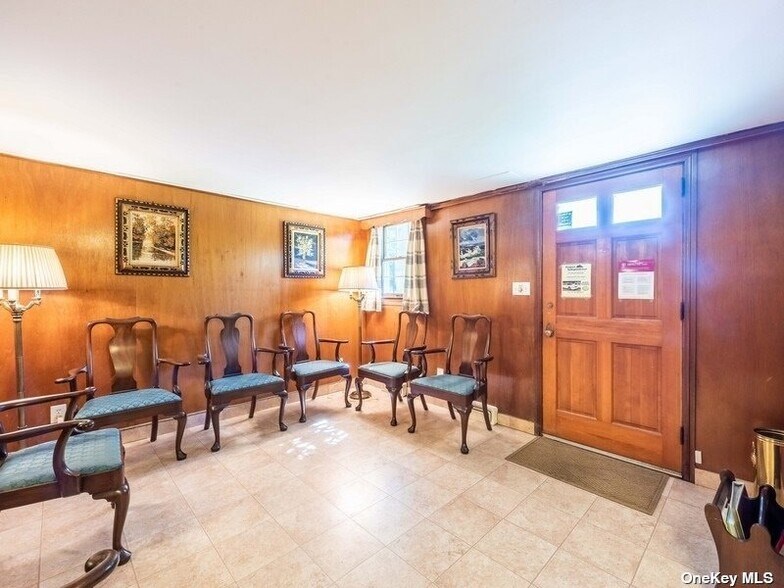 More Photos Of 849 Park Ave, Manhasset Medical For Sale