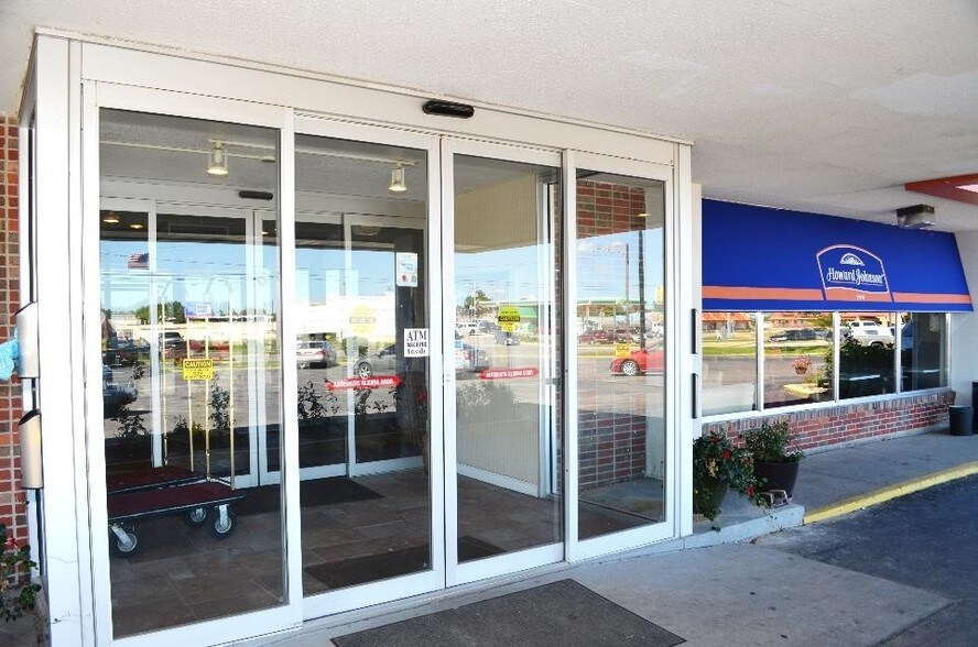 More Photos Of 2759 Mount Pleasant St, Burlington Hotel For Sale