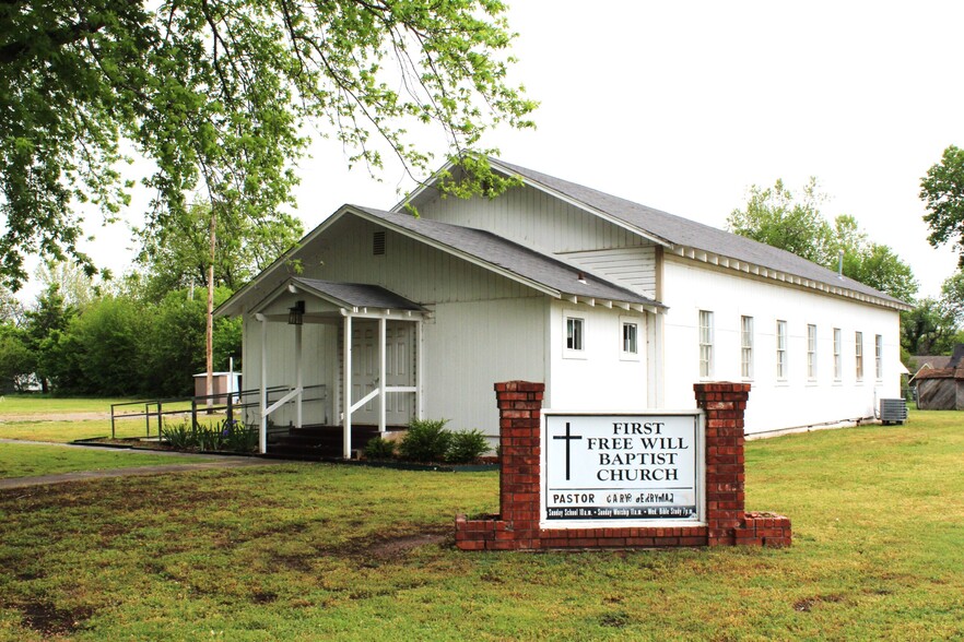 Primary Photo Of 230 W Beech St, Lexington Religious Facility For Sale