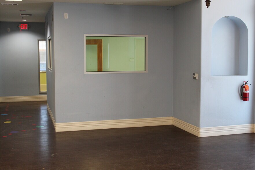 More Photos Of 5208 Village Creek Dr, Plano Office For Lease