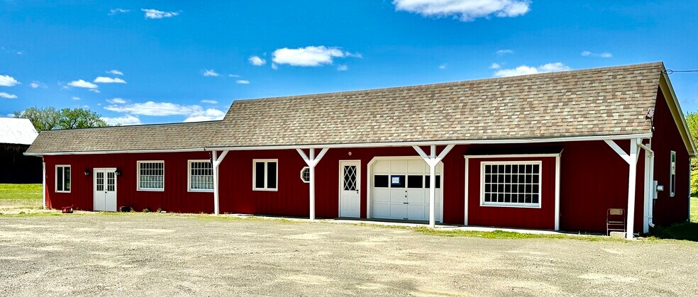 Primary Photo Of 10 Rocky Hill Rd, Hadley Freestanding For Lease