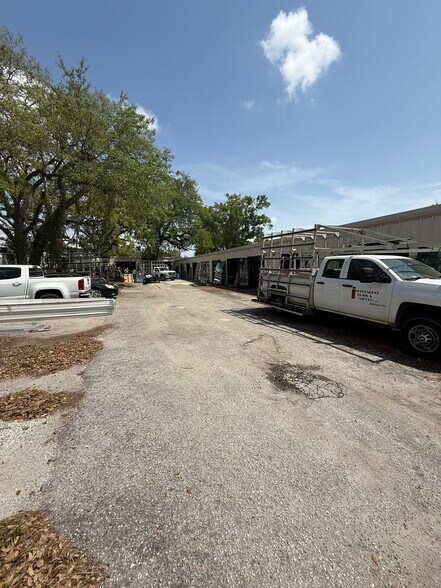 More Photos Of 6807 Benjamin Rd, Tampa Warehouse For Sale