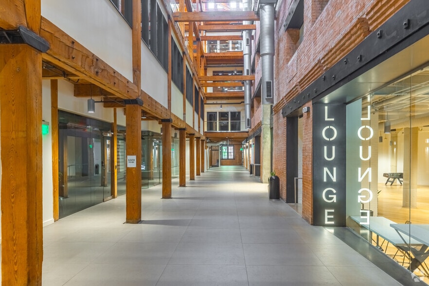 More Photos Of 1701 N Market St, Dallas Loft Creative Space For Lease