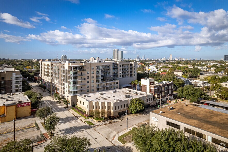 More Photos Of 3000 Smith St, Houston Office Residential For Sale