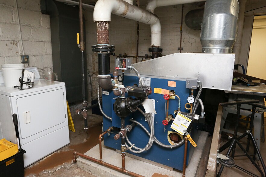 More Photos Of 1205 Elm St, Youngstown Religious Facility For Sale