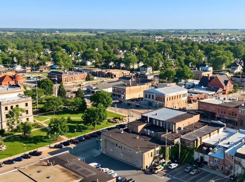 More Photos Of 134 W State St, Sycamore Office Residential For Sale