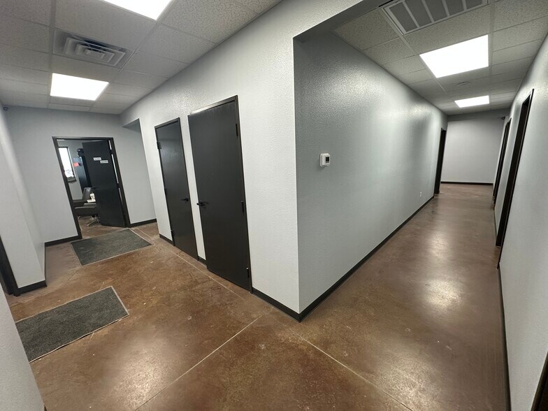 More Photos Of 10911 County Rd 74 rd, Midland Warehouse For Lease