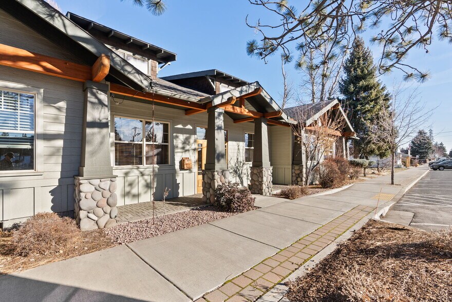 More Photos Of 392 W Main Ave, Sisters Medical For Sale