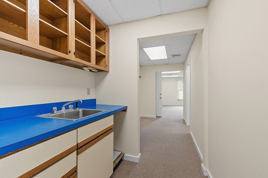 More Photos Of 233 Ayer Rd, Harvard Medical For Lease