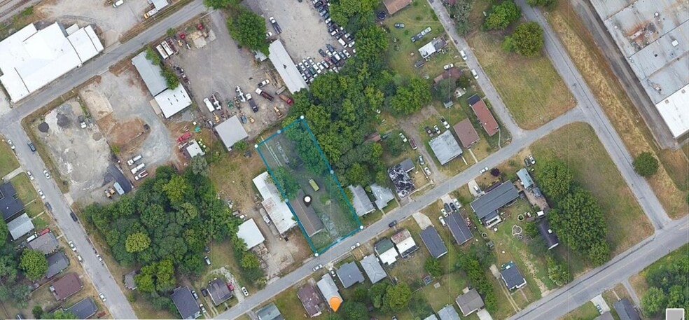 More Photos Of 829 Miller St, Petersburg Service For Sale