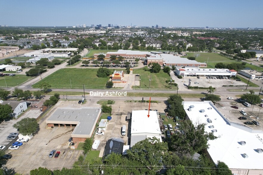 More Photos Of 2920 Dairy Ashford Rd, Houston Warehouse For Sale