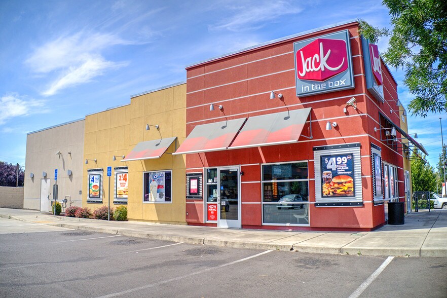 More Photos Of 2020 S Santiam Hwy, Lebanon Fast Food For Sale