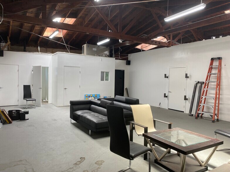 More Photos Of 3447 E 14th St, Los Angeles Warehouse For Sale