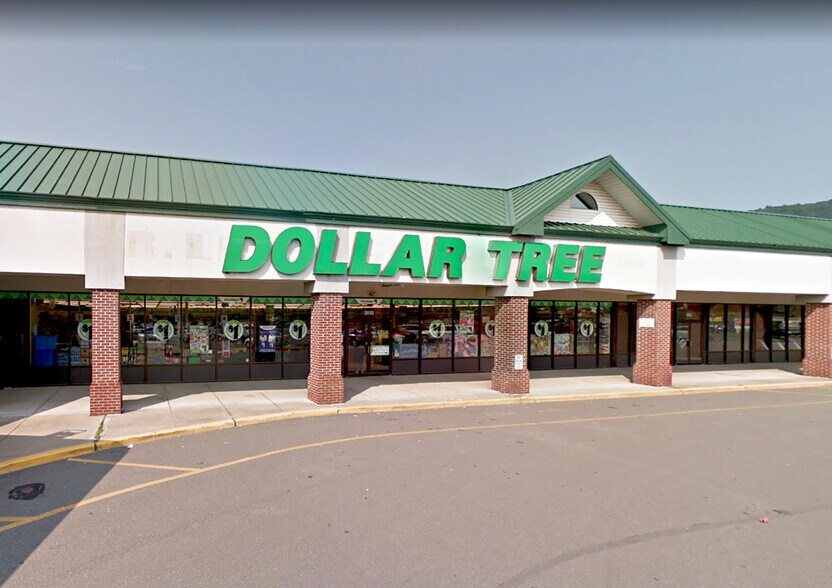 More Photos Of 136-328 Ennis Ln, Towanda Freestanding For Lease