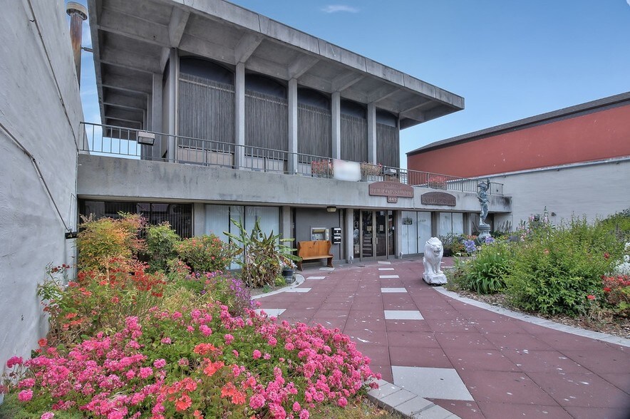 More Photos Of 449 Alvarado St, Monterey General Retail For Sale