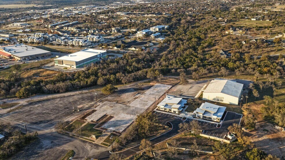 More Photos Of 501 12th St, Marble Falls Specialty For Lease