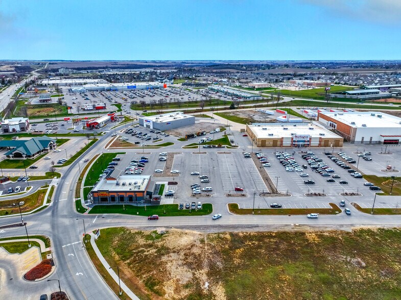 More Photos Of 4515 Westdale Pkwy SW, Cedar Rapids Restaurant For Sale