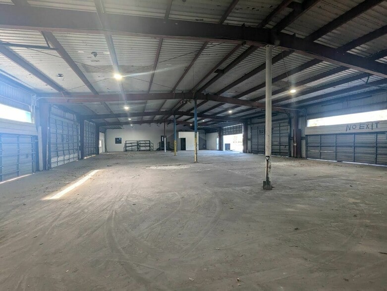 More Photos Of 2920 ALT US 27, Sebring Service For Lease