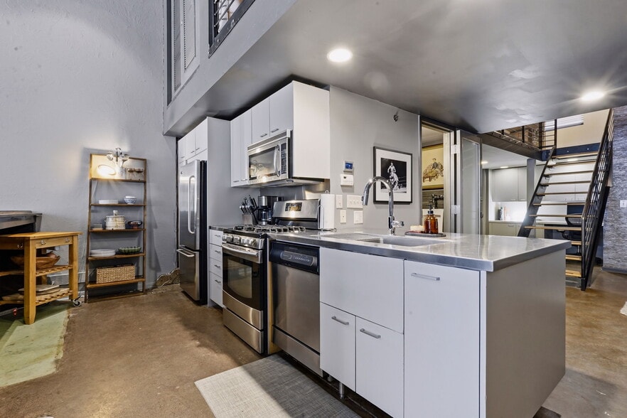 More Photos Of 801 Washington Ave N, Minneapolis Apartments For Sale