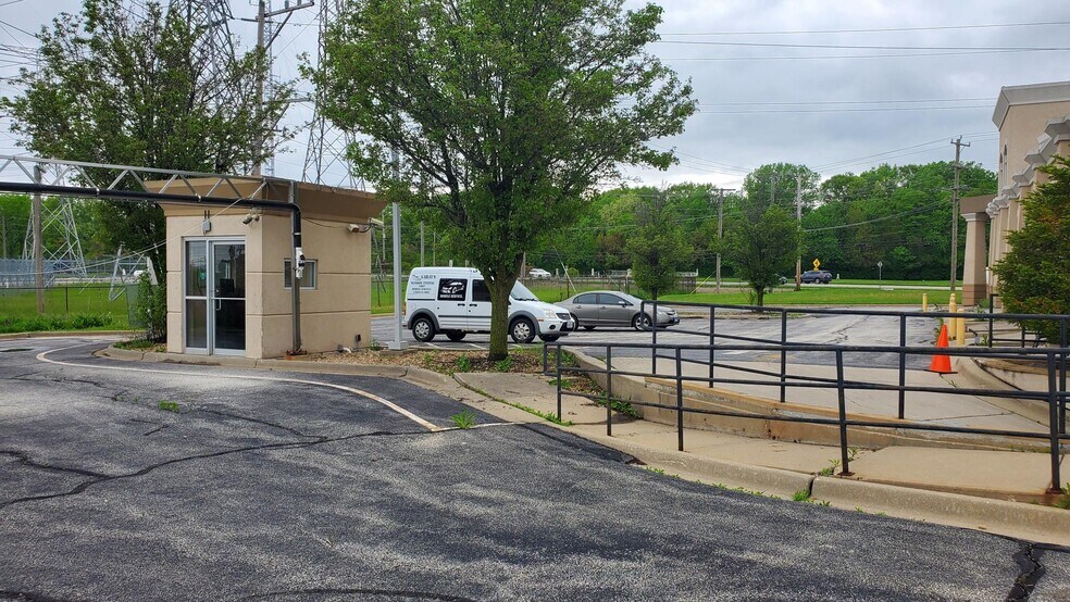 More Photos Of 1215 N Rand Rd, Des Plaines Carwash For Sale
