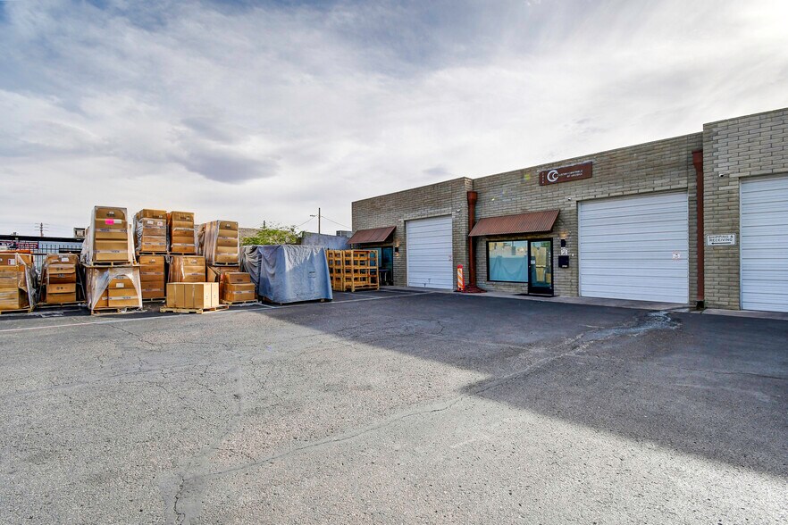 More Photos Of 2928 N 30th St, Phoenix Warehouse For Lease