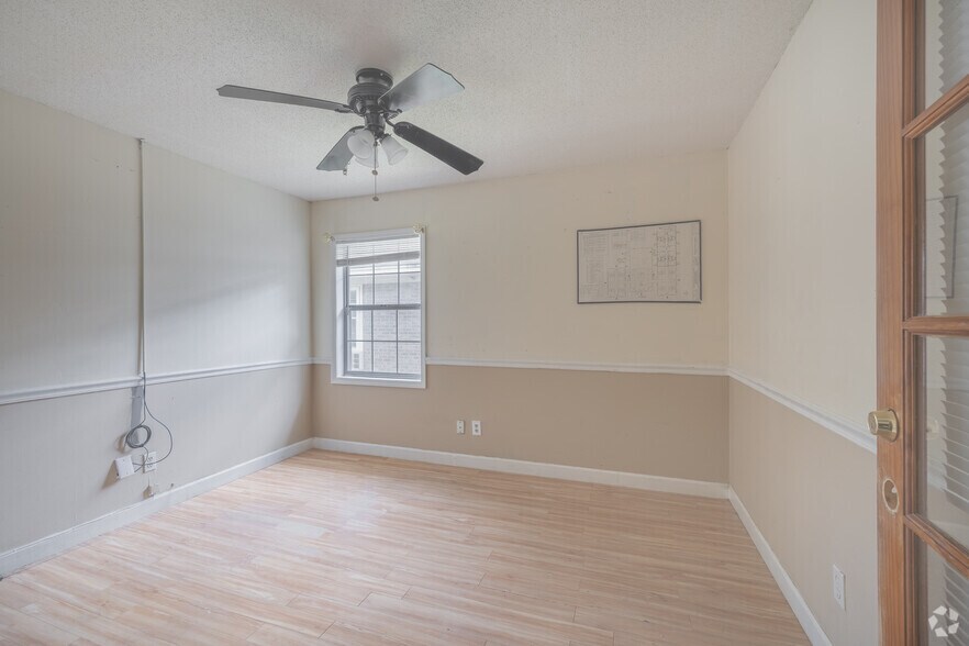 More Photos Of 2902 South Island Rd, Georgetown Healthcare For Lease