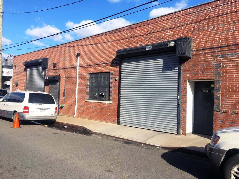 Primary Photo Of 10321 100th St, Ozone Park Warehouse For Lease