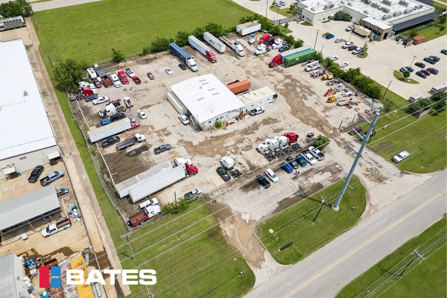 More Photos Of 1801 Commerce St, Garland Distribution For Sale