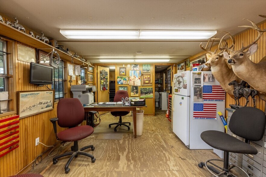More Photos Of 1111 S Martin Luther King Jr Blvd, Americus Freestanding For Sale