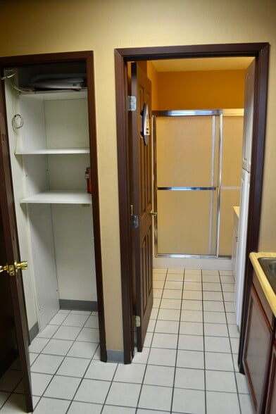 More Photos Of 9233 Charles Smith Ave, Rancho Cucamonga Flex For Lease