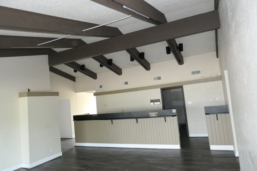 More Photos Of 7642 Park Place Blvd, Houston Office For Lease