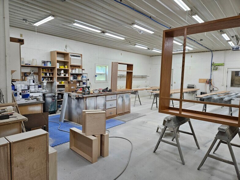 More Photos Of 244 County Road 555B, Tecumseh Manufacturing For Sale