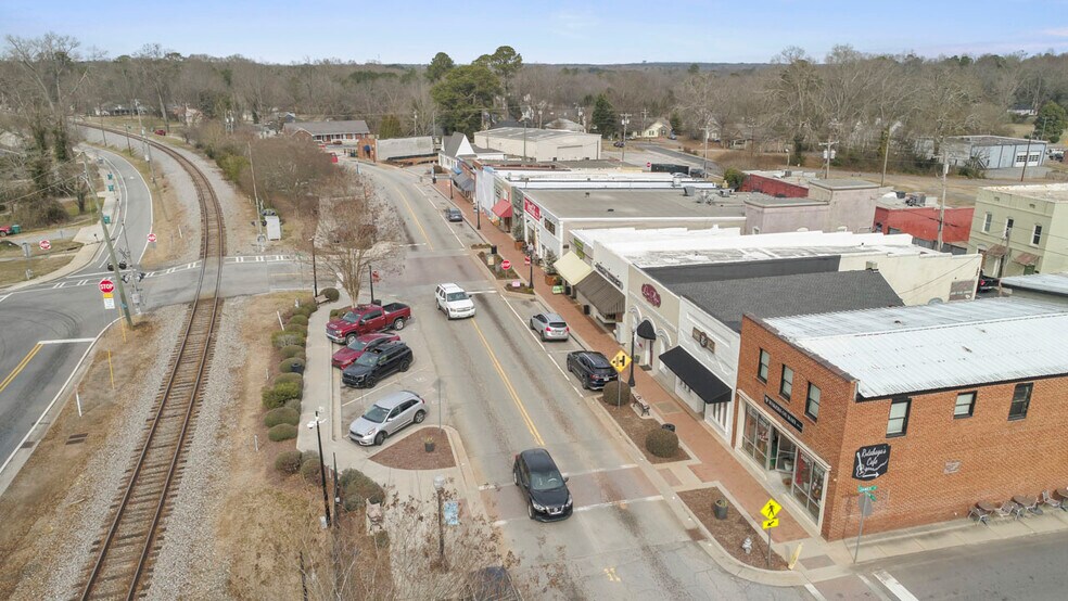 More Photos Of 38 E Main St, Hampton Medical For Lease