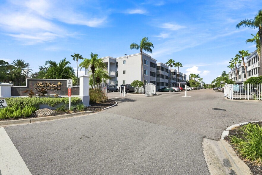 More Photos Of 2725 Coconut Bay Ln, Sarasota Apartments For Sale