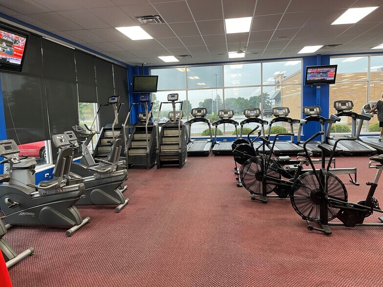 More Photos Of 720 Foxpointe Dr, Sycamore Coworking Space