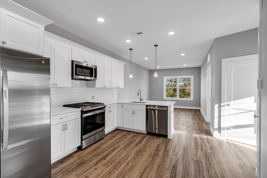 More Photos Of 33 Union Ave, Manasquan Apartments For Sale