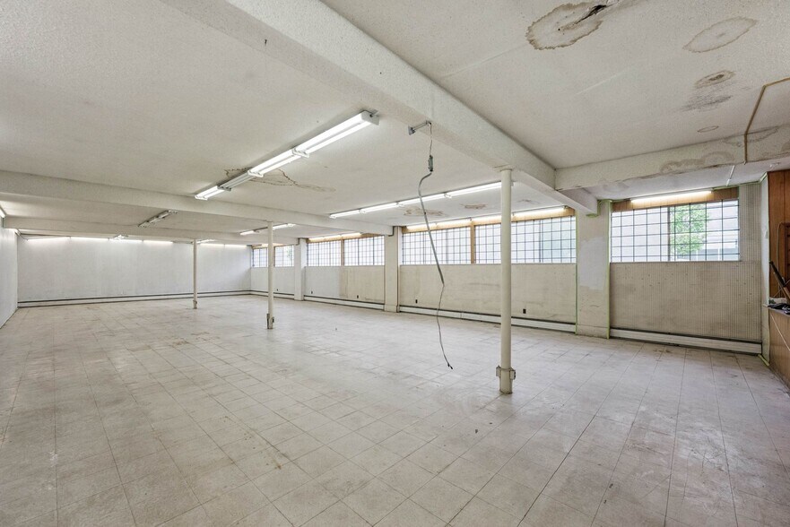 More Photos Of 8242 Ontario St, Vancouver Warehouse For Sale
