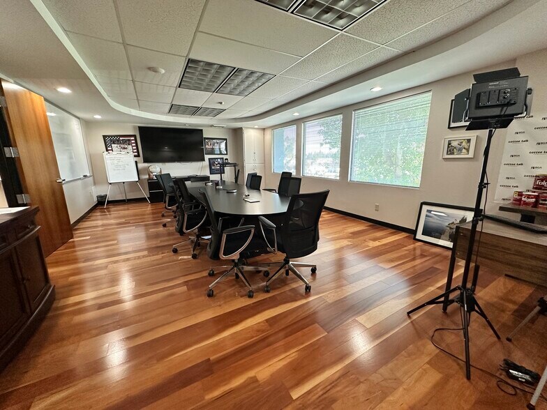 More Photos Of 2900 Bristol St, Costa Mesa Loft Creative Space For Lease