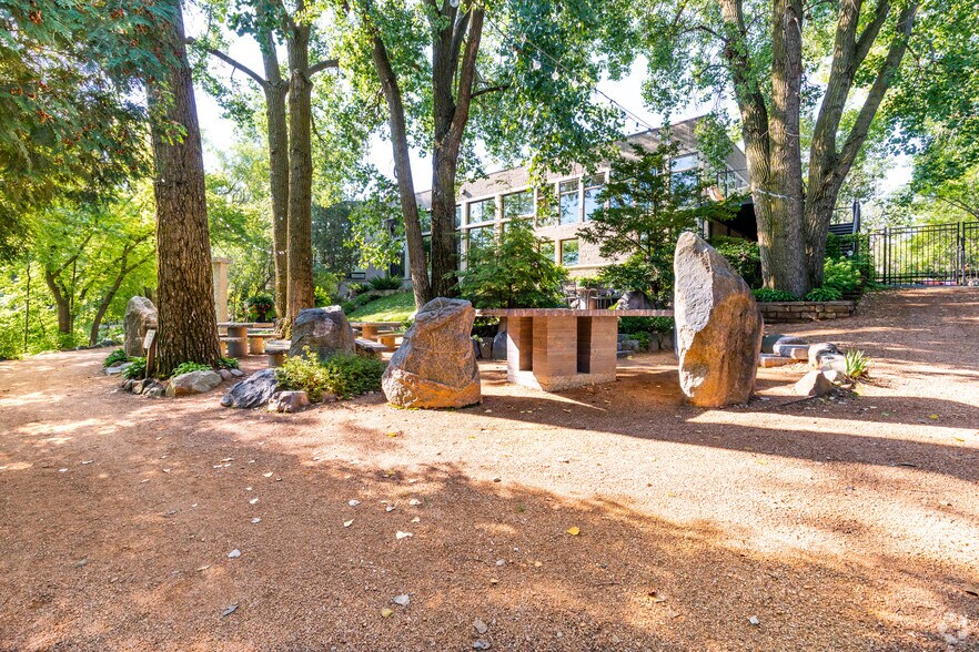 More Photos Of 5852-5870 Baker Rd, Minnetonka Unknown For Lease