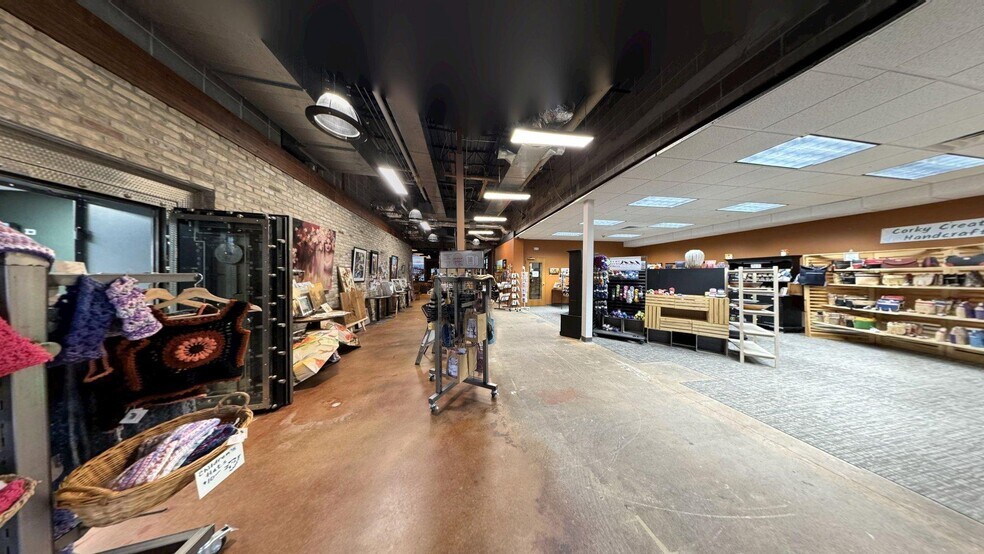 More Photos Of 100 S 1st St, Mount Horeb Office For Lease