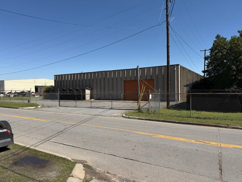 More Photos Of 1660 Waterville Rd, Macon-Bibb Industrial For Lease