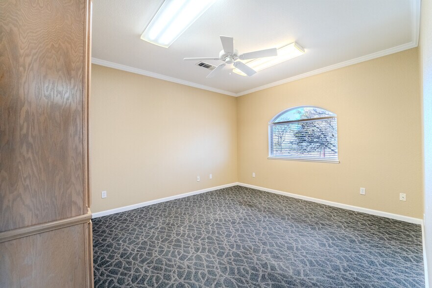 More Photos Of 642 Bridge St, Yuba City Office For Sale