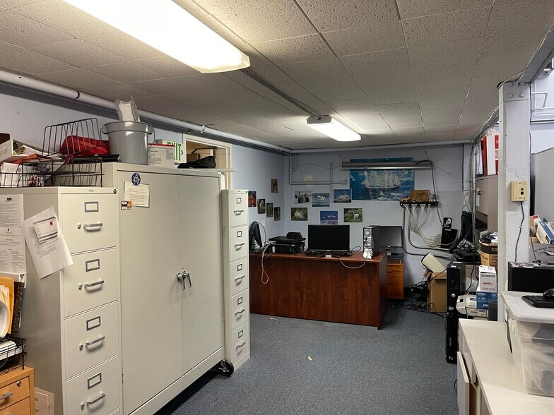 More Photos Of 2610 Daniel Ave, San Diego Light Distribution For Sale