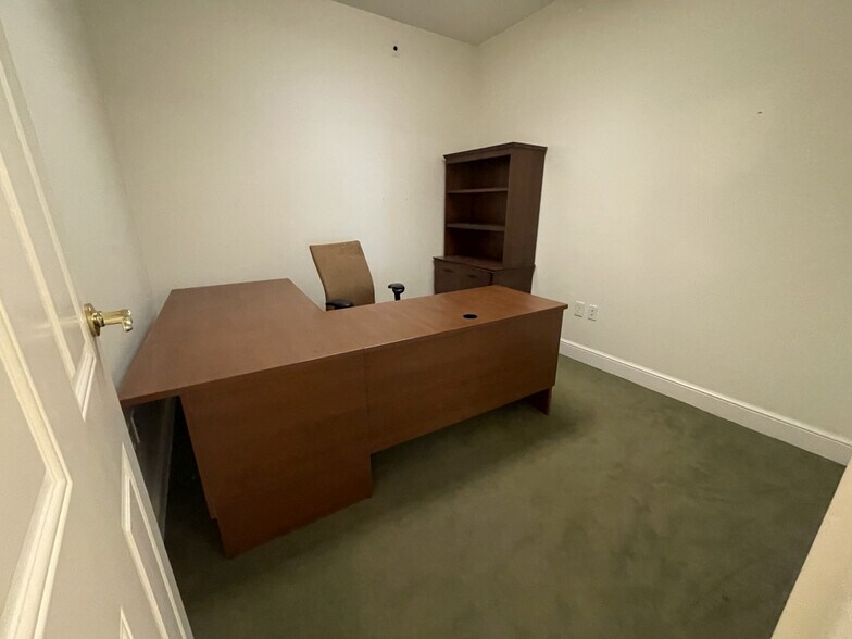 More Photos Of 1069 Klotz Rd, Bowling Green Medical For Lease