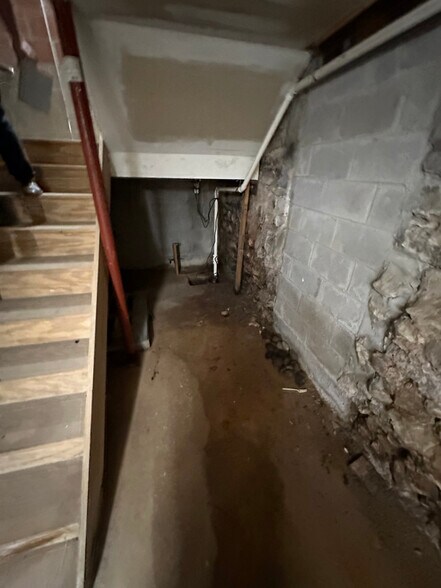 More Photos Of 314 Park St, Fulton Office For Sale