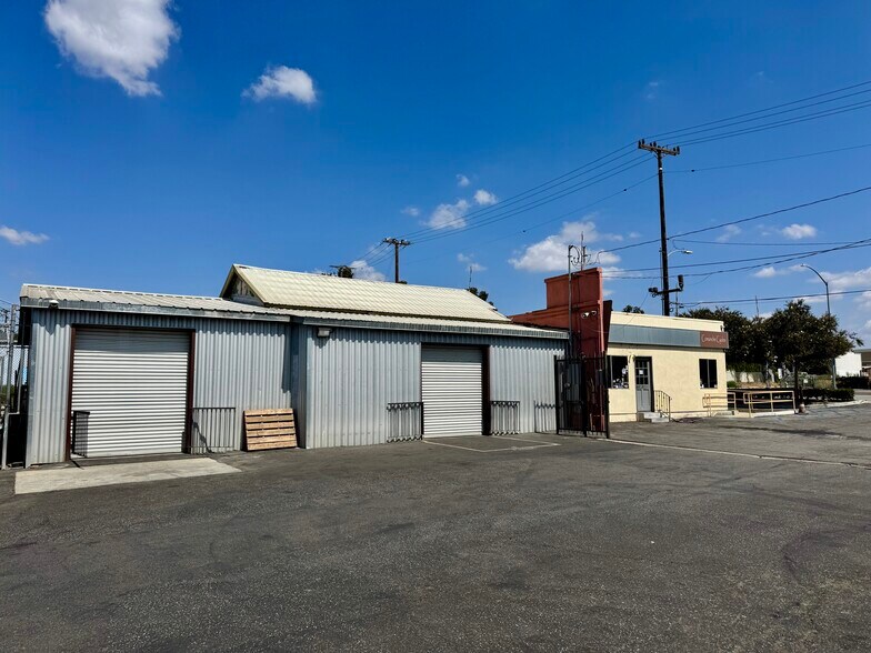 More Photos Of 555 Spring Rd, Moorpark Manufacturing For Lease